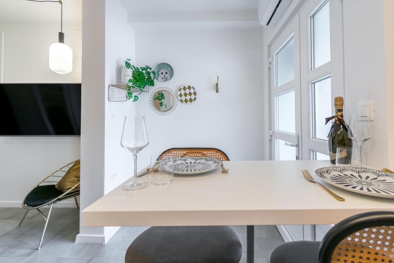 Studio Apartment Smile, Near Beach & Center, Free Parking, Balcony 马卡尔斯卡 外观 照片